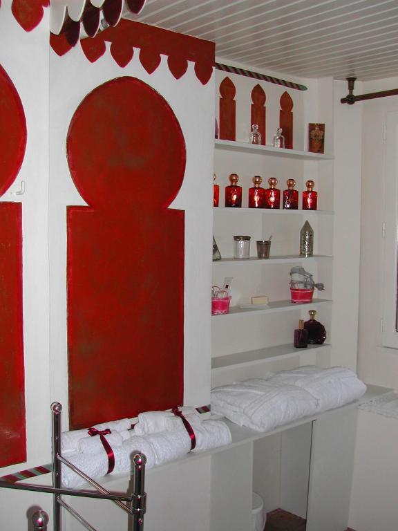 مبيت وإفطار لوش La Demeure Saint-Ours المظهر الخارجي الصورة