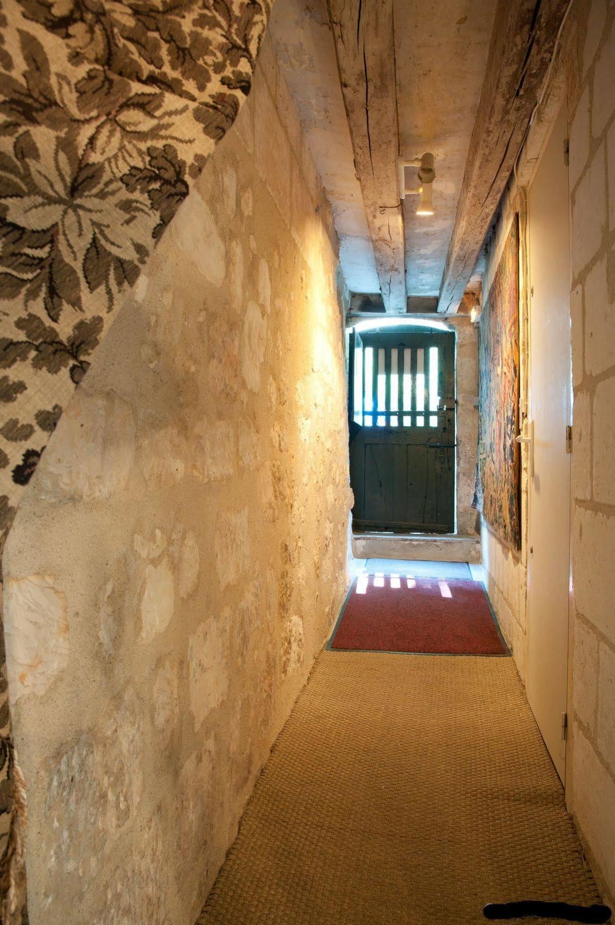 مبيت وإفطار لوش La Demeure Saint-Ours المظهر الخارجي الصورة